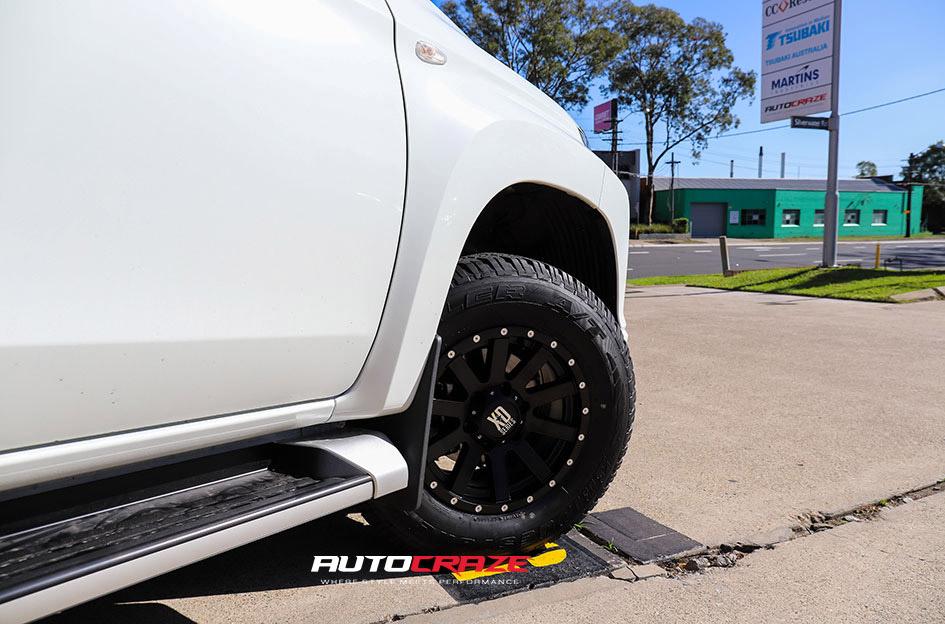 MITSUBISHI TRITON HEIST SATIN BLACK